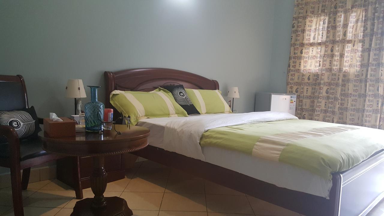 Phenicia Motel Entebbe Exterior photo