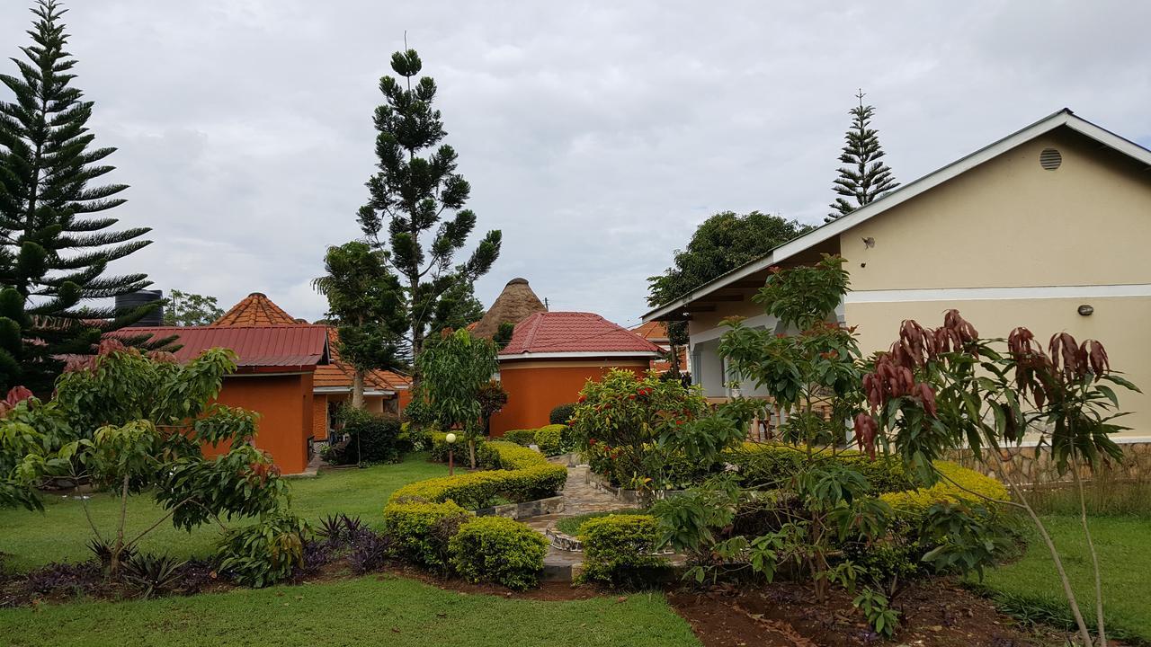 Phenicia Motel Entebbe Exterior photo