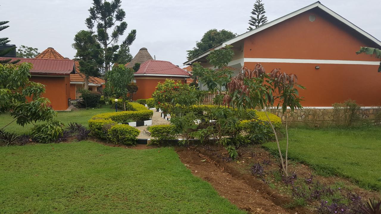 Phenicia Motel Entebbe Exterior photo